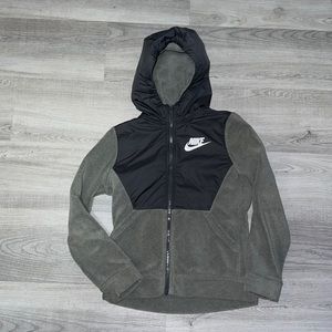 Nike fleece boys jacket great condition size M
